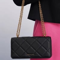 محفظة بافوتو طويلة بمقبض سلسلة +بوكس هدايا - اسود