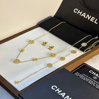 طقم نسائي أنيق ماركة شانيلCHANEL