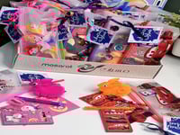 23 توزيعه للاطفال مشكل بنات اولاد