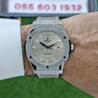 ساعة هوبلت كلاسيك فيوجن