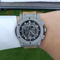 ساعة هوبلت كلاسيك فيوجن