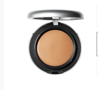 ماك - بودرة وأساس "ستوديو فكس" | M.A.C Studio Fix...