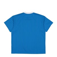 تيشيرت ريال مدريد الأزرق الأنيق – Retro Edition