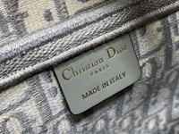 شنطة كريستيان ديور Christian Dior