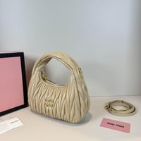 شنطة ميو ميو واندر Miu Miu Wander