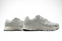 Nike Air Zoom Vomero 5