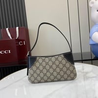 شنطة كتف جوتشي متوسطة Medium Shoulder Bag