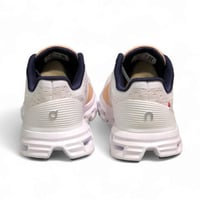 حذاء On Cloudstratus