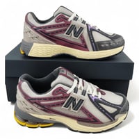 NEW BALANCE 1906L