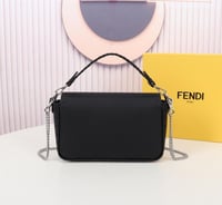 شنطة فيندي باجيت Fendi Baguette
