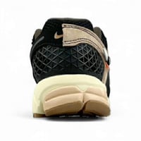 Nike Air Zoom Vomero 5