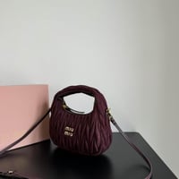 شنطة ميو ميو واندر Miu Miu Wander