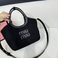 شنطة ميو ميو آيفي Miu Miu IVY