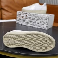 جولدن جوس Golden Goose