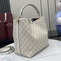 شنطة جوتشي ميني باكت GUCCI mini bucket bag