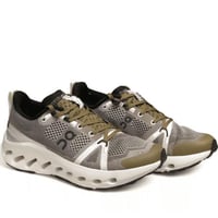 On Cloudsurfer trail