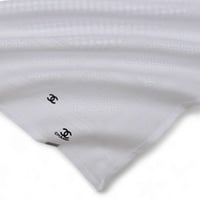 شماغ شانيل ابيض