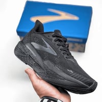 Brooks Hyperion Max 2