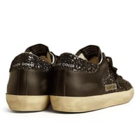 جولدن جوس Golden Goose