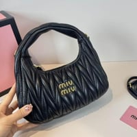 شنطة ميو ميو واندر Miu Miu Wander