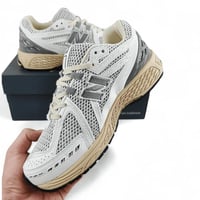 NEW BALANCE 1906L
