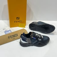 كاجوال FENDI