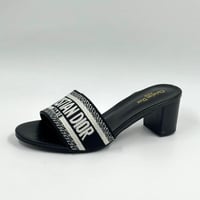 حذاء نسائي DIOR