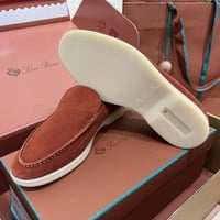 كاجوال Loro Piana