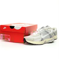 Nike Air Zoom Vomero 5