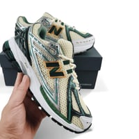 NEW BALANCE 1906L