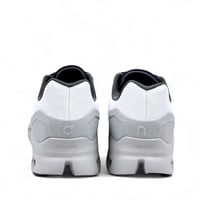 حذاء أون راننيغ كلاود فخم