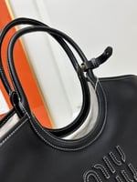 شنطة ميو ميو آيفي Miu Miu IVY