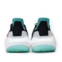 Adidas Ultra Boost 22