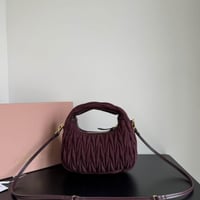 شنطة ميو ميو واندر Miu Miu Wander