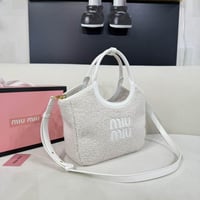 شنطة ميو ميو آيفي Miu Miu IVY