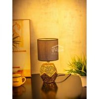 اباجورة سيراميك مربعة بنقوش ذهبية لون أسود - F-01-...