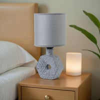 أباجورة سيراميك بإضاءة فاخرة