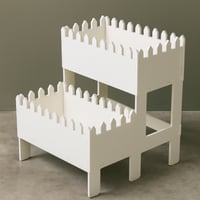 وحدة تخزين مفتوح من الخشب دورين أبيض