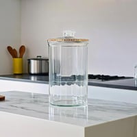 برطمان اكريلك شفاف مع غطاء لحفظ الطعام