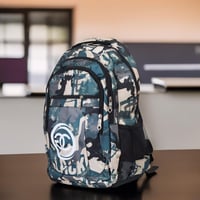 شنطة ظهر مدرسية للاولاد مع سحاب وجيب أمامي