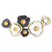 ديكور حائط معدني بتصميم ورود جميلة