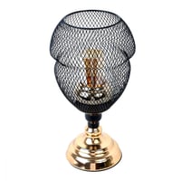 حامل شموع بتصميم شبك أسود وقاعدة ذهبية