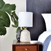 ابجورة كلاسيك فاخرة أبيض