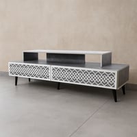 طاولة تلفزيون خشب ماليزي منقوش رمادي وأبيض