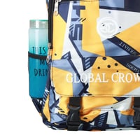 شنطة مدرسيه مع جيوب مقسمة للاولاد والبنات - لون اص...