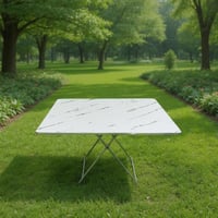 طاولة خشبية قابلة للطي بتصميم أبيض رخامي أنيق