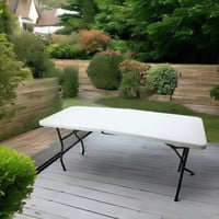 طاولات بلاستيكية قابلة للطي