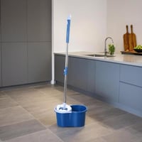 ممسحة مسطحة دوارة بدرجة 360 مع دلو تنظيف