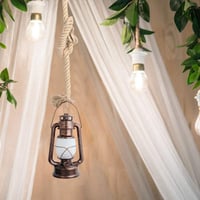 مصباح معلق بحبل على شكل فانوس مع إضاءة ليد باللون...