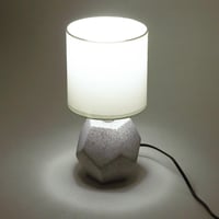 أباجورة إضاءة مودرن لغرف النوم